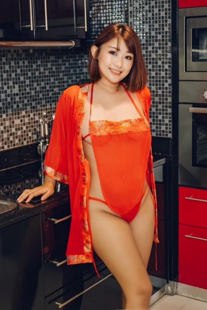 Marry 2 Marry | Sweet Emily, best escort service in Phuket